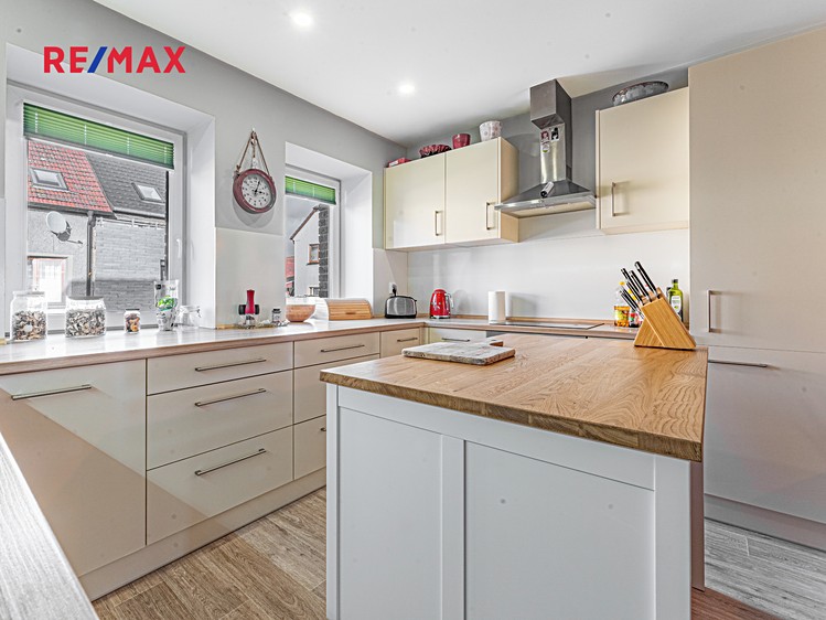 Pronájem rodinného domu 164 m², pozemek 231 m² - foto 5