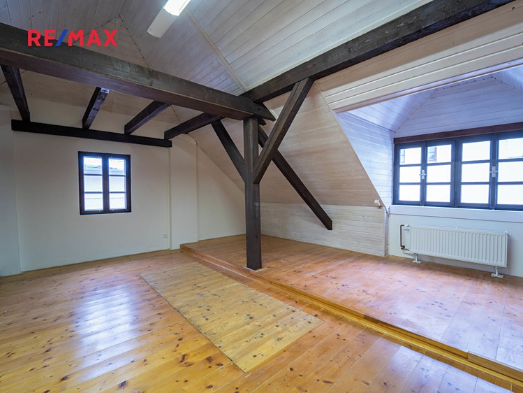 Pronájem rodinného domu 142 m², pozemek 76 m² - foto 3
