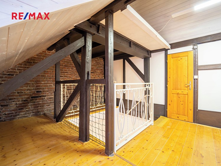 Pronájem rodinného domu 142 m², pozemek 76 m² - foto 4
