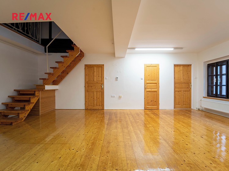 Pronájem rodinného domu 142 m², pozemek 76 m² - foto 8