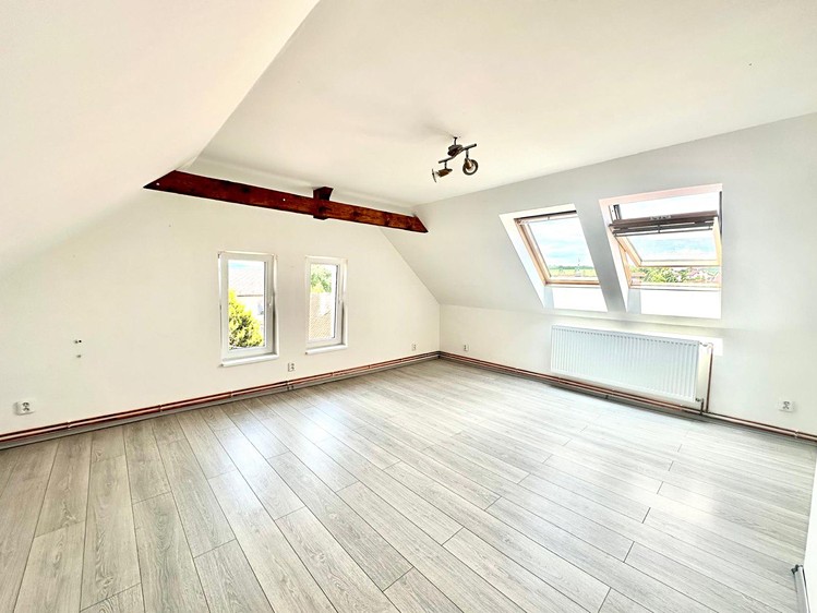 Pronájem rodinného domu 150 m², pozemek 316 m² - foto 1
