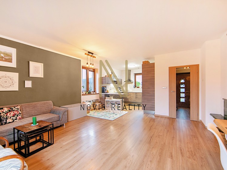 Pronájem rodinného domu 86 m², pozemek 745 m² - foto 2