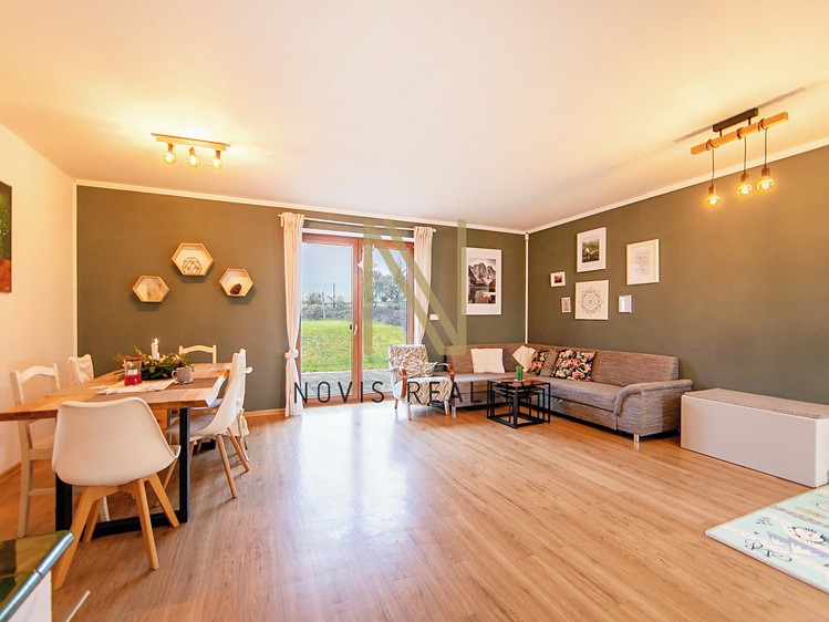 Pronájem rodinného domu 86 m², pozemek 745 m² - foto 7
