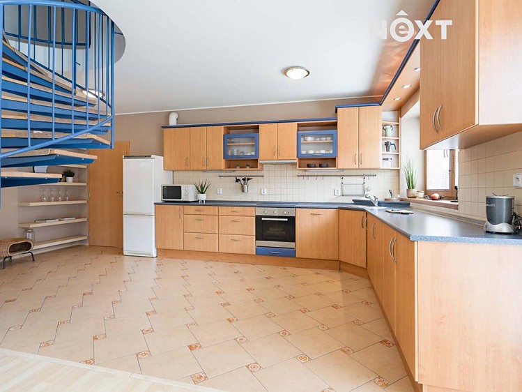 Pronájem rodinného domu 136 m², pozemek 318 m² - foto 2