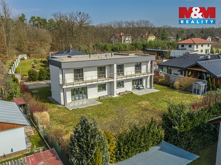Pronájem rodinného domu 132 m², pozemek 938 m² - foto 2