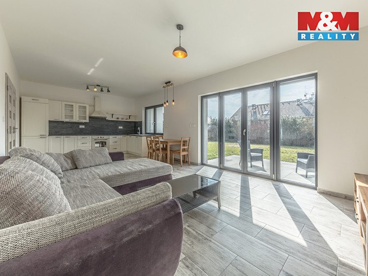 Pronájem rodinného domu 132 m², pozemek 938 m² - foto 3