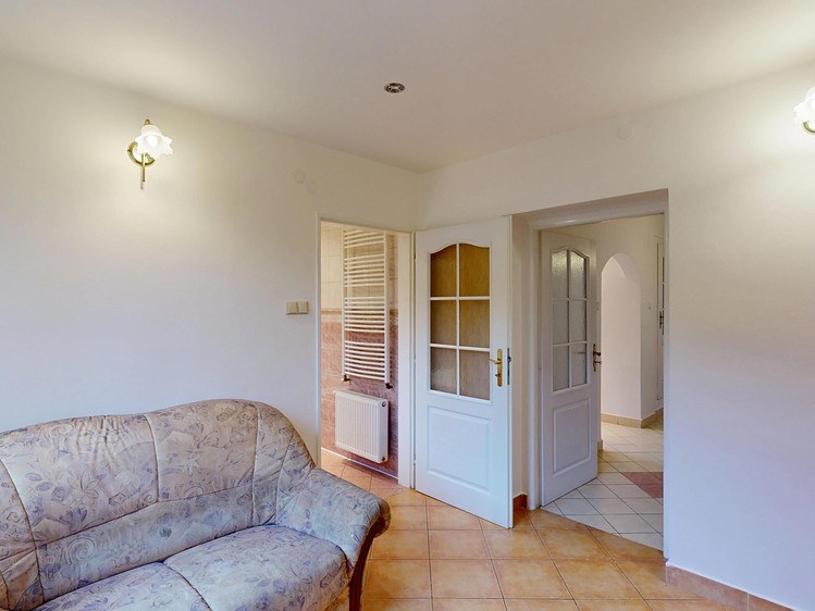Pronájem rodinného domu 179 m², pozemek 958 m² - foto 7