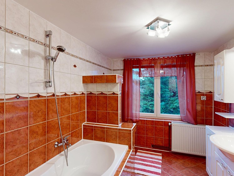 Pronájem rodinného domu 179 m², pozemek 958 m² - foto 8