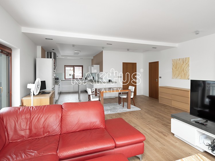 Pronájem rodinného domu 107 m², pozemek 334 m² - foto 4