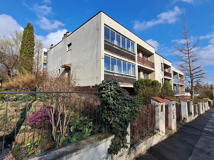 Pronájem rodinného domu 200 m², pozemek 265 m² - foto 1