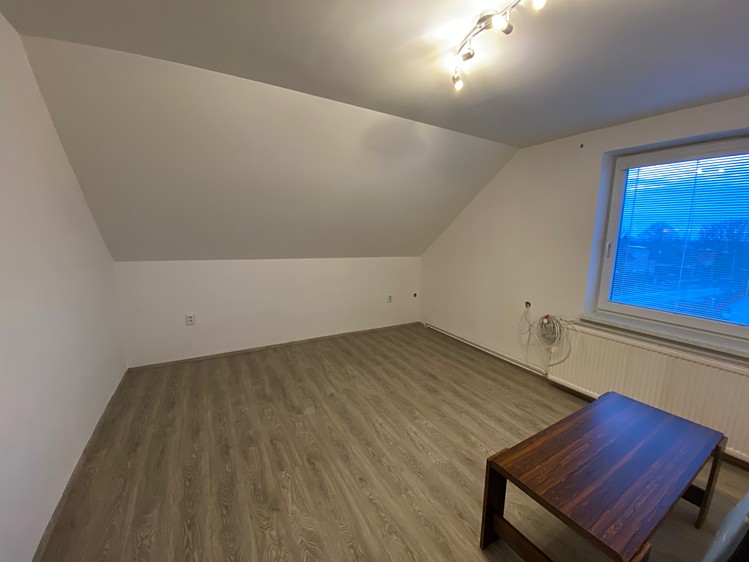 Pronájem rodinného domu 175 m², pozemek 677 m² - foto 7