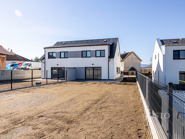 Pronájem rodinného domu 121 m², pozemek 480 m² - foto 2