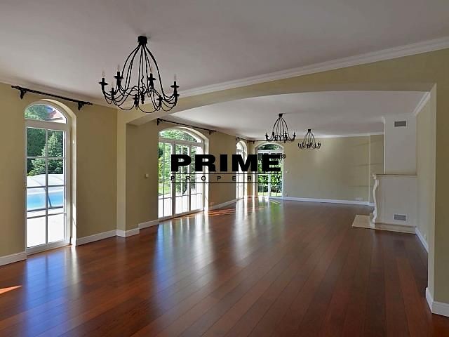 Pronájem  vily 560 m², pozemek 1 435 m² - foto 4
