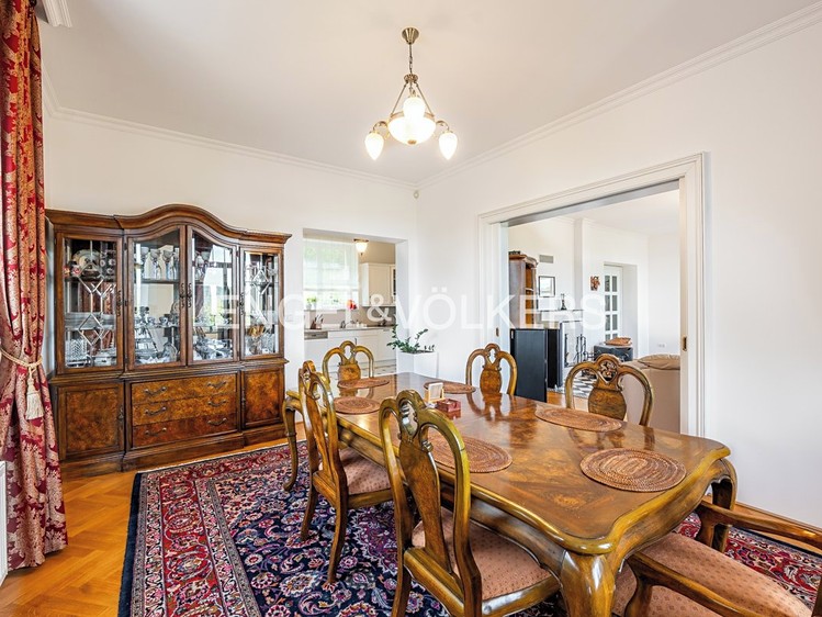 Pronájem vily 313 m², pozemek 1 555 m² - foto 2