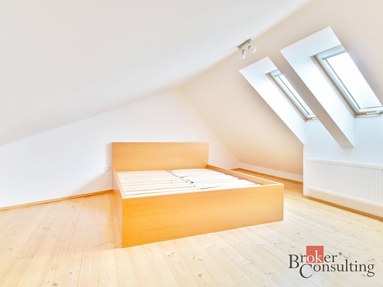 Pronájem rodinného domu 100 m², pozemek 136 m² - foto 4