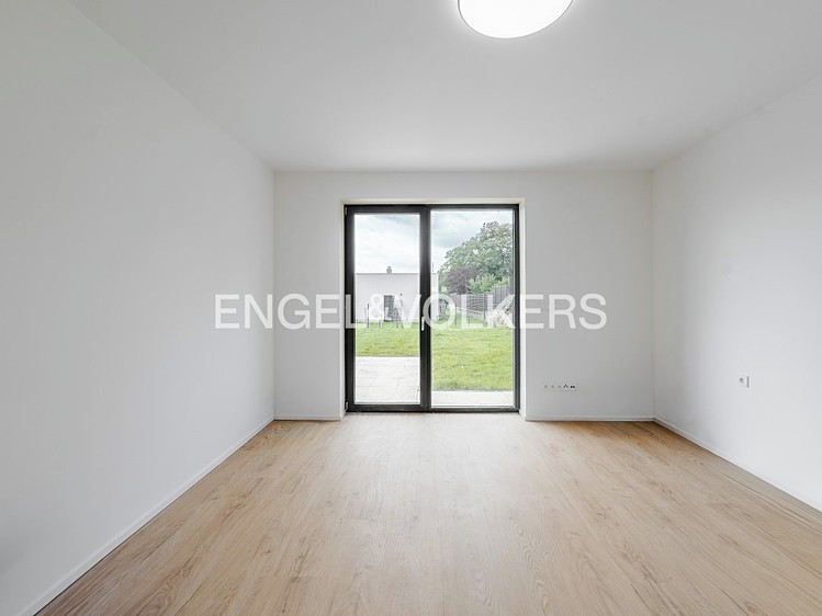 Pronájem rodinného domu 290 m², pozemek 500 m² - foto 4