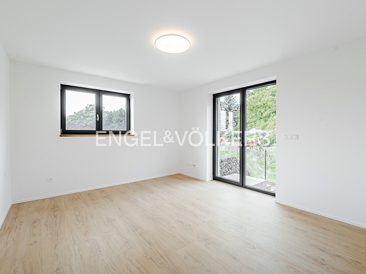 Pronájem rodinného domu 290 m², pozemek 500 m² - foto 7