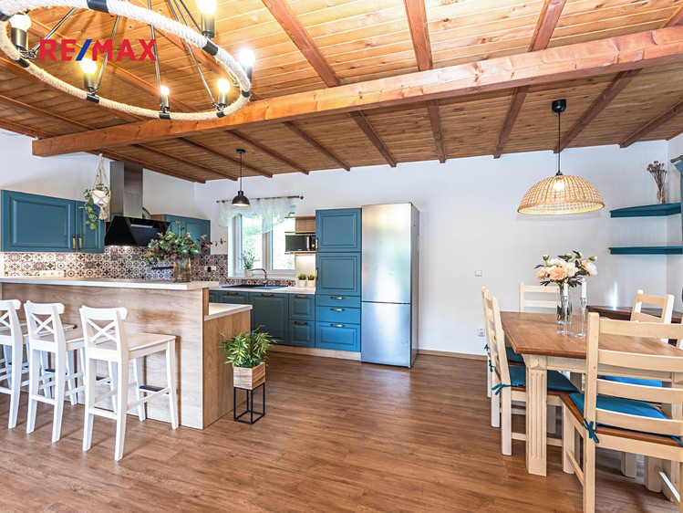 Pronájem rodinného domu 221 m², pozemek 182 m² - foto 6