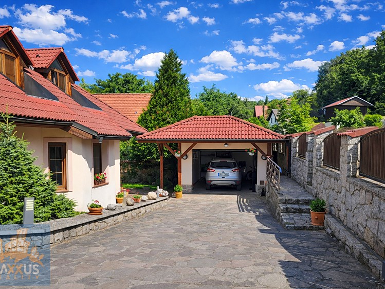 Pronájem rodinného domu 240 m², pozemek 929 m² - foto 4