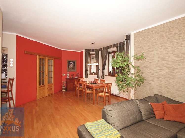 Pronájem rodinného domu 240 m², pozemek 929 m² - foto 7