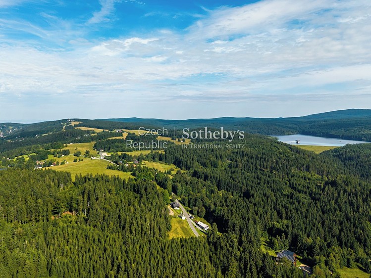 Prodej stavebního pozemku 2 976 m² - foto 1
