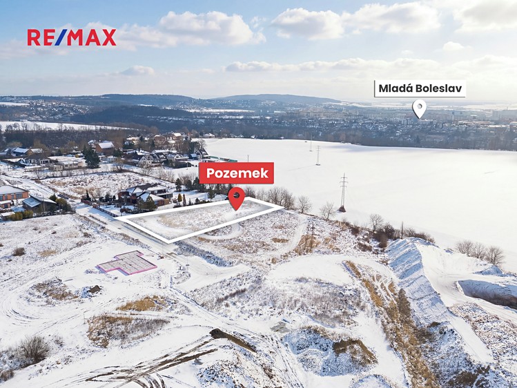 Prodej stavebního pozemku 3 182 m² - foto 1