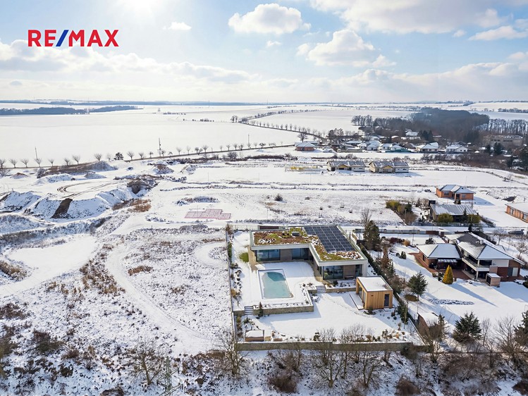 Prodej stavebního pozemku 3 182 m² - foto 8