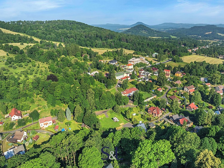 Prodej  stavebního pozemku 2 238 m² - foto 6