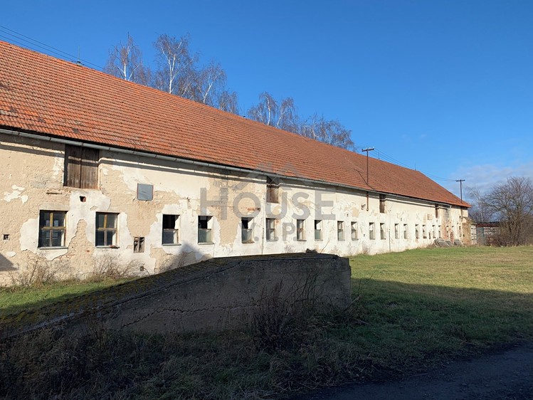 Prodej stavebního pozemku 1 691 m² - foto 2