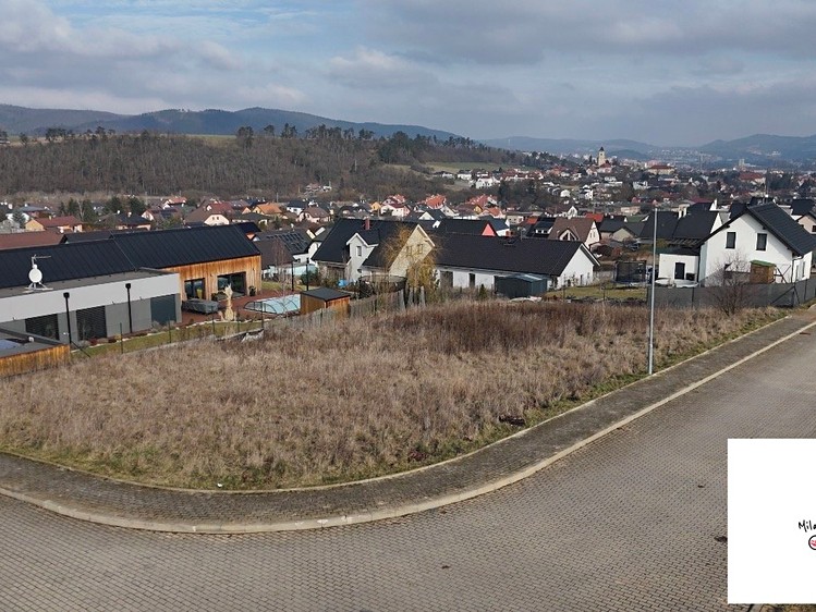 Prodej stavebního pozemku 1 000 m² - foto 2