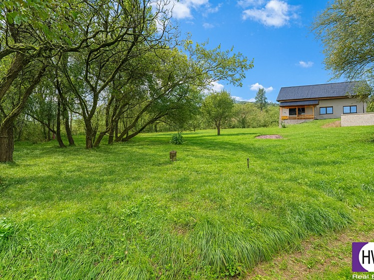 Prodej stavebního pozemku 1 255 m² - foto 1