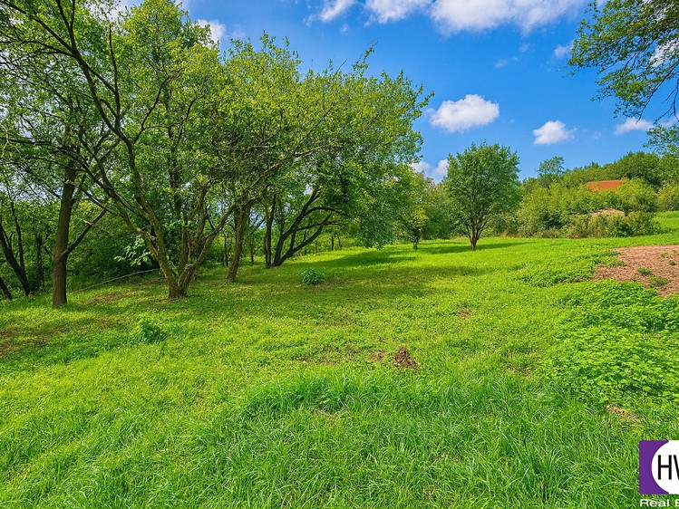 Prodej stavebního pozemku 1 255 m² - foto 3