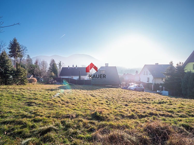 Prodej stavebního pozemku 1 353 m² - foto 2