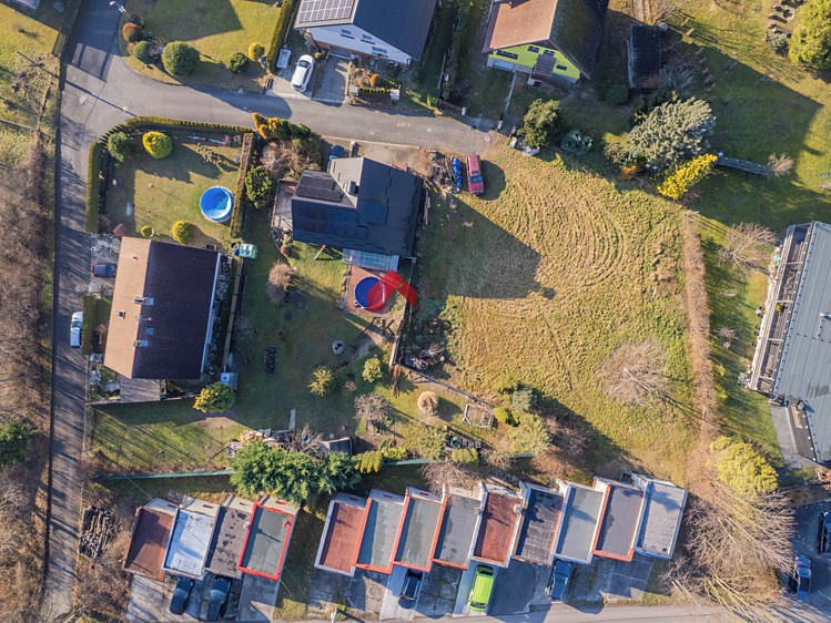 Prodej stavebního pozemku 1 353 m² - foto 3