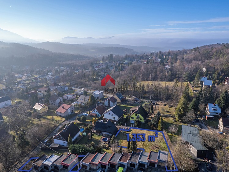 Prodej stavebního pozemku 1 353 m² - foto 4