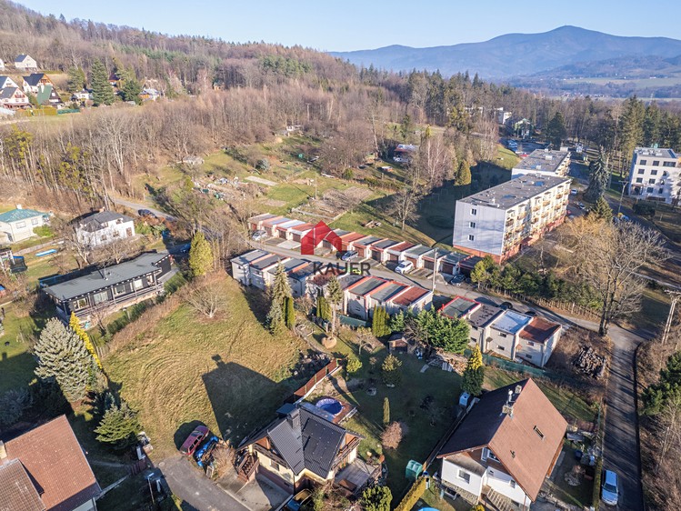 Prodej stavebního pozemku 1 353 m² - foto 8