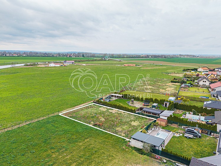 Prodej stavebního pozemku 967 m² - foto 4