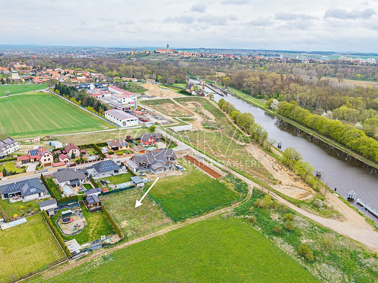 Prodej stavebního pozemku 967 m² - foto 7