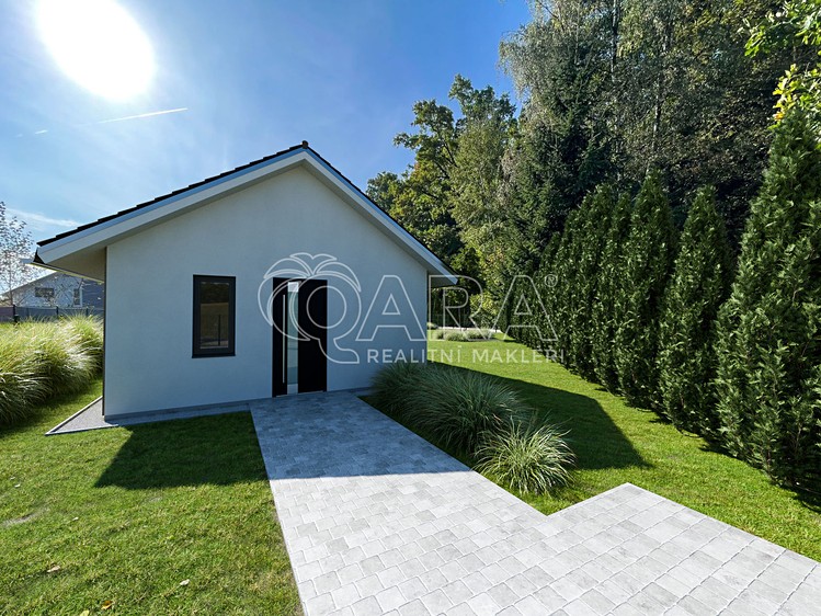 Prodej stavebního pozemku 4 297 m² - foto 6