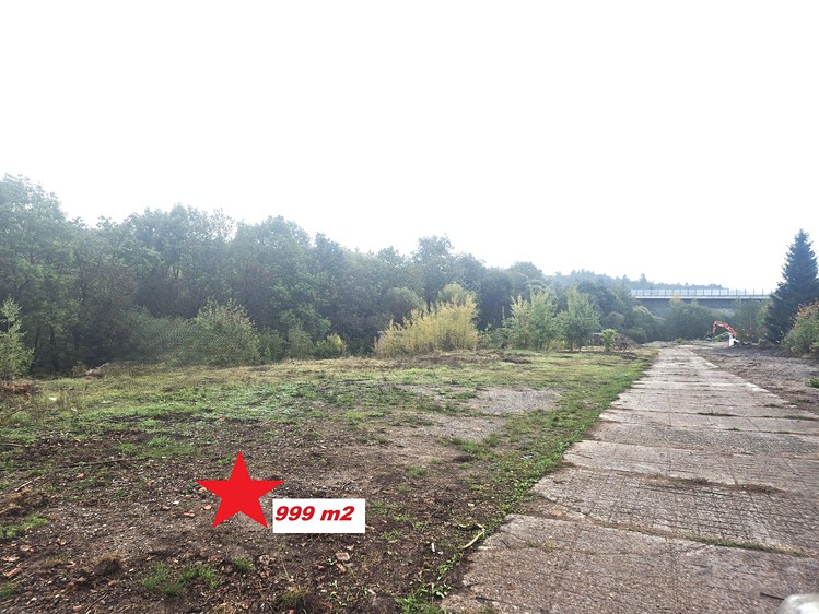 Prodej stavebního pozemku 999 m² - foto 5