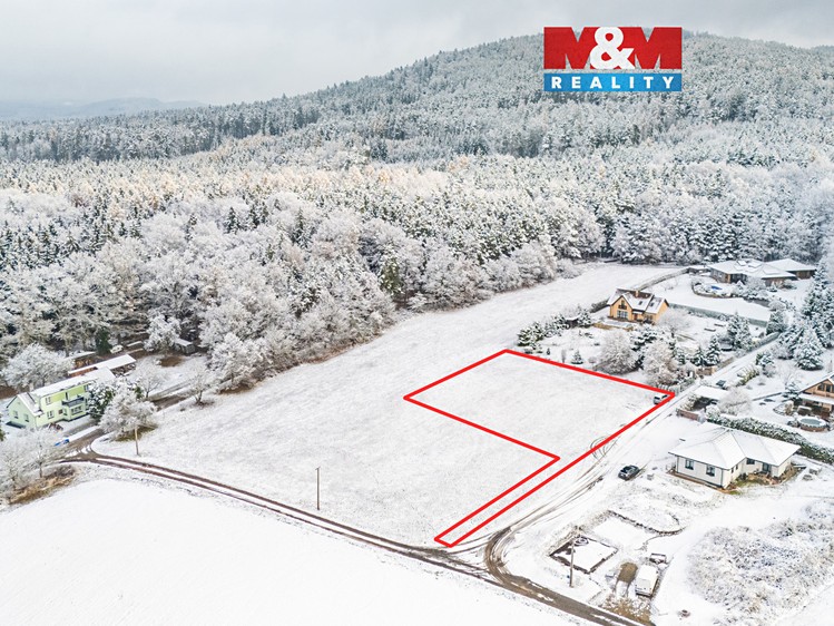 Prodej stavebního pozemku 1 692 m² - foto 1