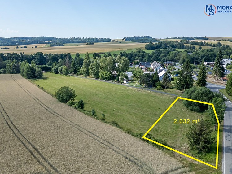 Prodej stavebního pozemku 2 032 m² - foto 3