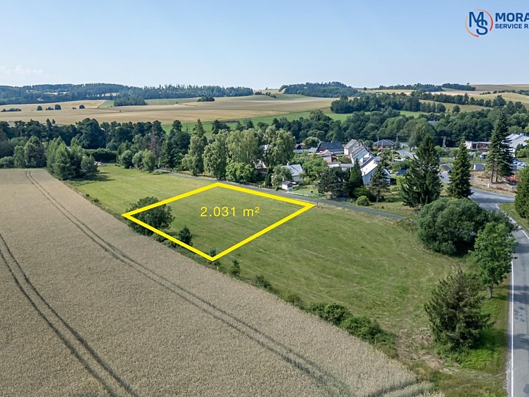 Prodej stavebního pozemku 2 032 m² - foto 5