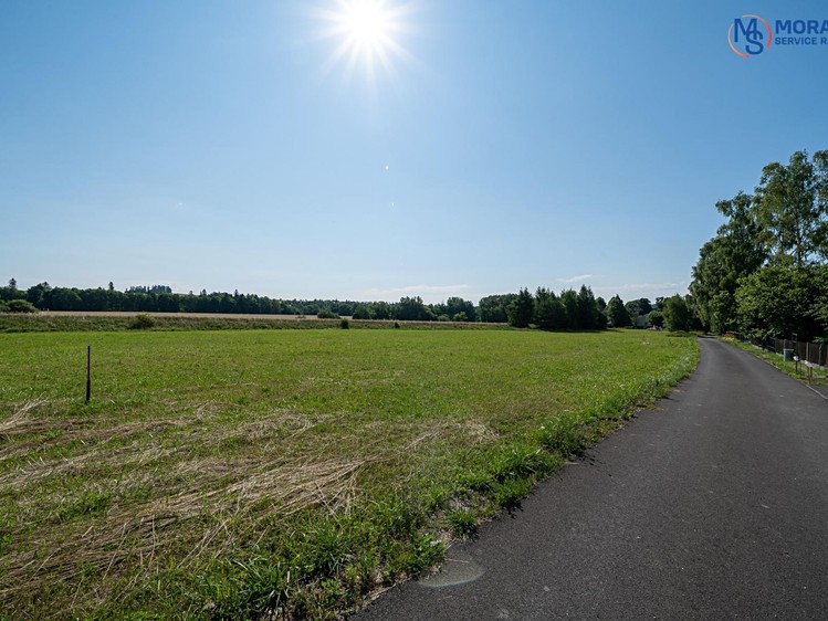 Prodej stavebního pozemku 2 032 m² - foto 8