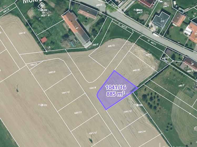 Prodej stavebního pozemku 885 m² - foto 2