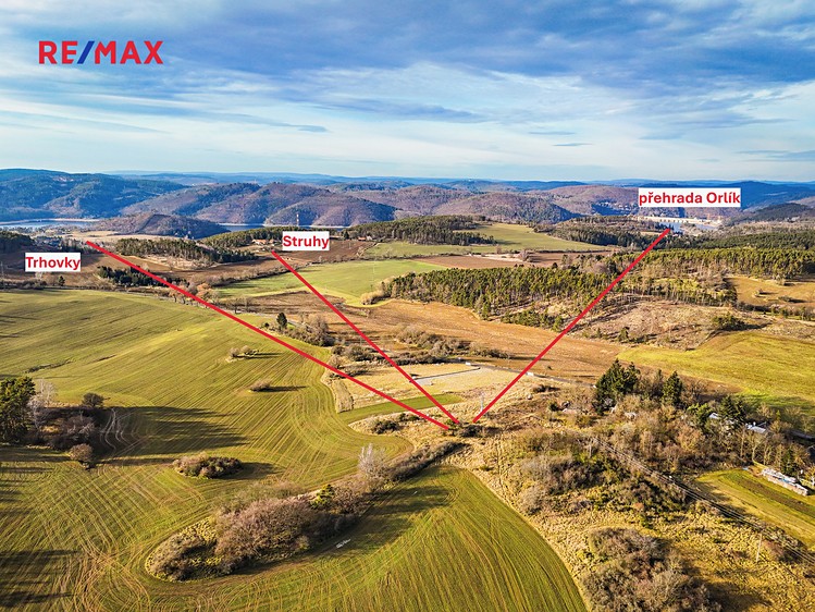 Prodej stavebního pozemku 1 055 m² - foto 5