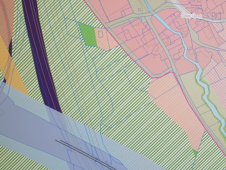 Prodej stavebního pozemku 29 360 m² - foto 6
