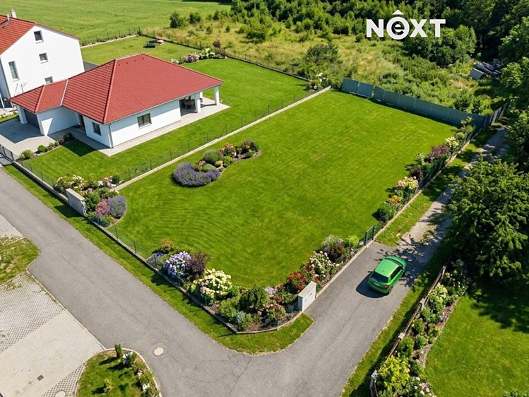 Prodej  stavebního pozemku 893 m² - foto 3