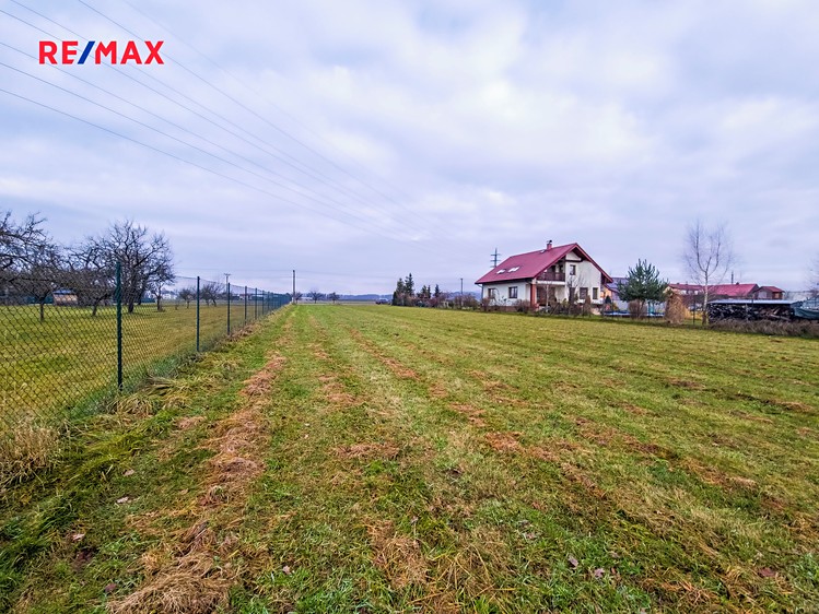 Prodej stavebního pozemku 2 608 m² - foto 3
