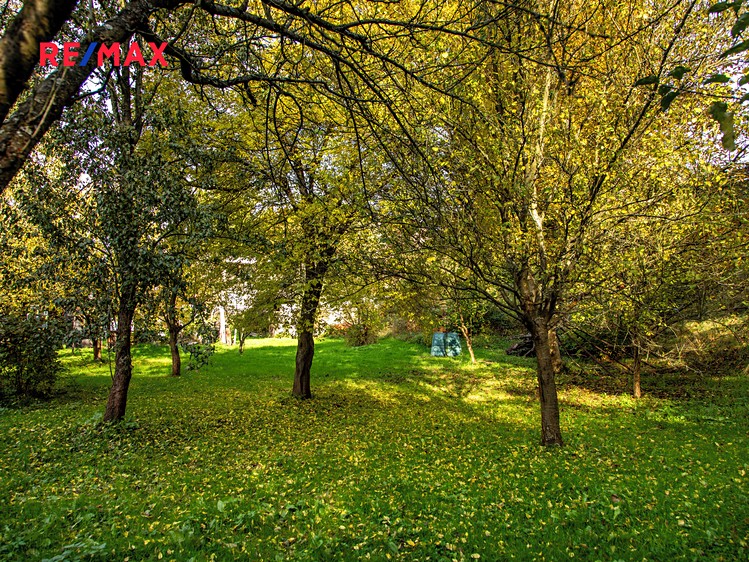 Prodej stavebního pozemku 1 693 m² - foto 3
